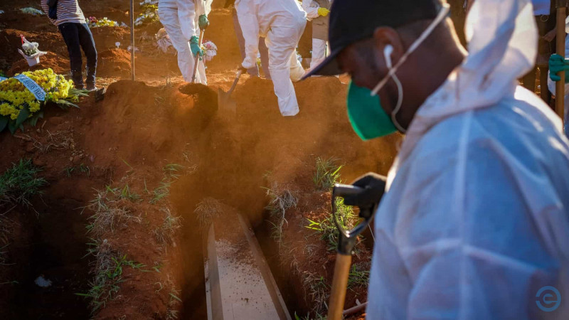 Brasil registra mais 2.408 mortes por Covid-19 em 24 horas