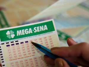 Mega-Sena acumula e pode pagar R$ 28 milhões neste sábado