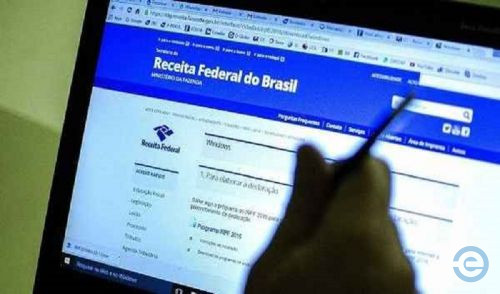 Greve dos Analistas-Tributários paralisa atividades da Receita Federal por mais uma semana
