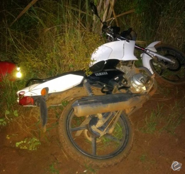 Policia Militar recupera motocicleta furtada em bar Edição MS