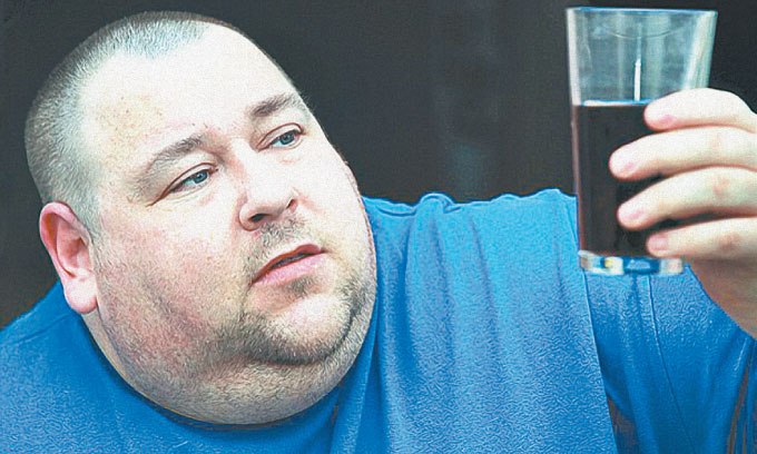 Refrigerantes levam à epidemia de obesidade nos EUA, revelam estudos