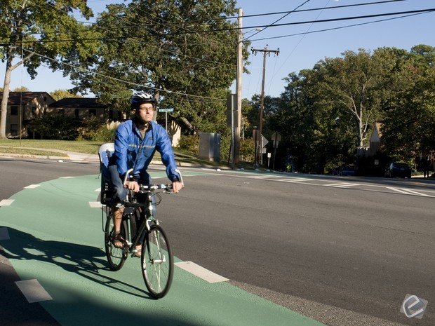 A cada 8 horas sentado, é necessário 1 hora de exercício, diz estudo